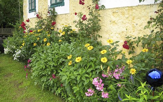 Marietta Strasoldo Garden Design - Cottage Garden - Main Gallery - img-02-1.jpg